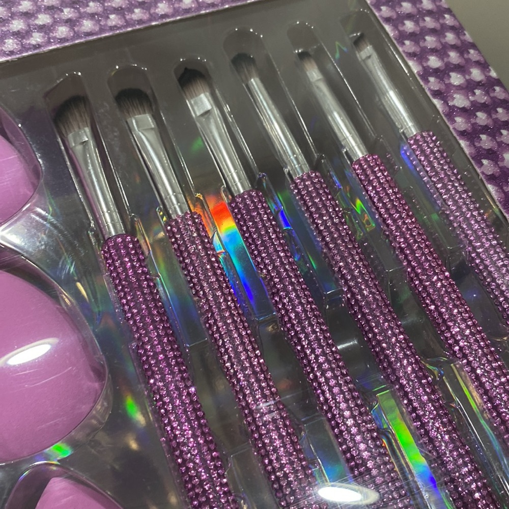 COPY - NWT. Essentials Collection, 13 piece makeup storage/brush set. - Picture 15 of 15